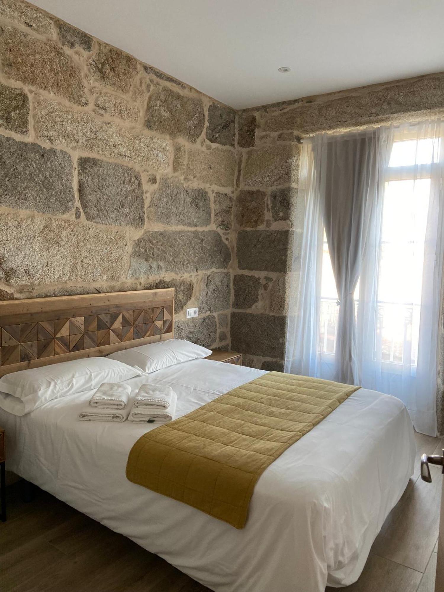 Reginita Apartamentos Arbo المظهر الخارجي الصورة