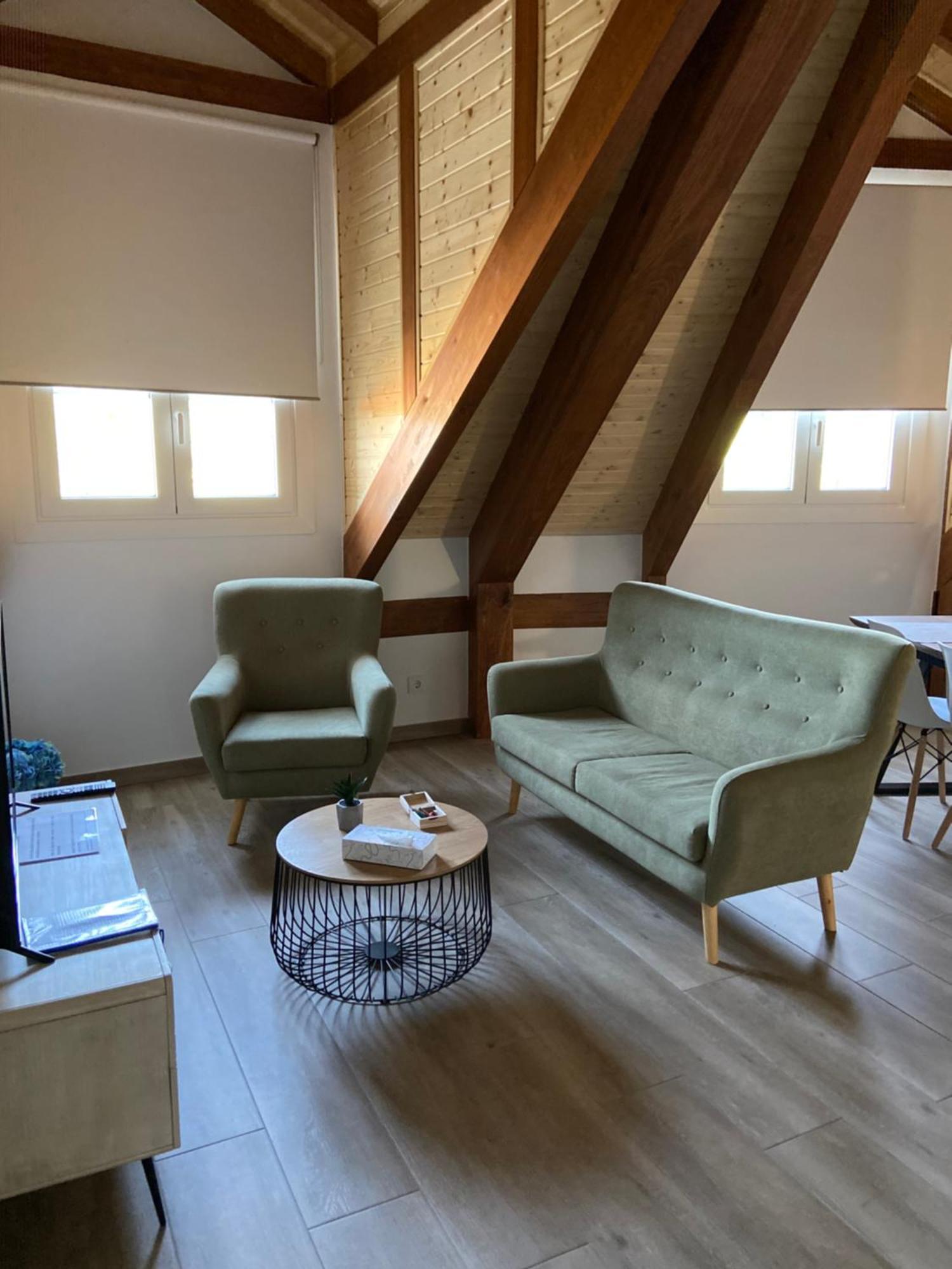 Reginita Apartamentos Arbo المظهر الخارجي الصورة