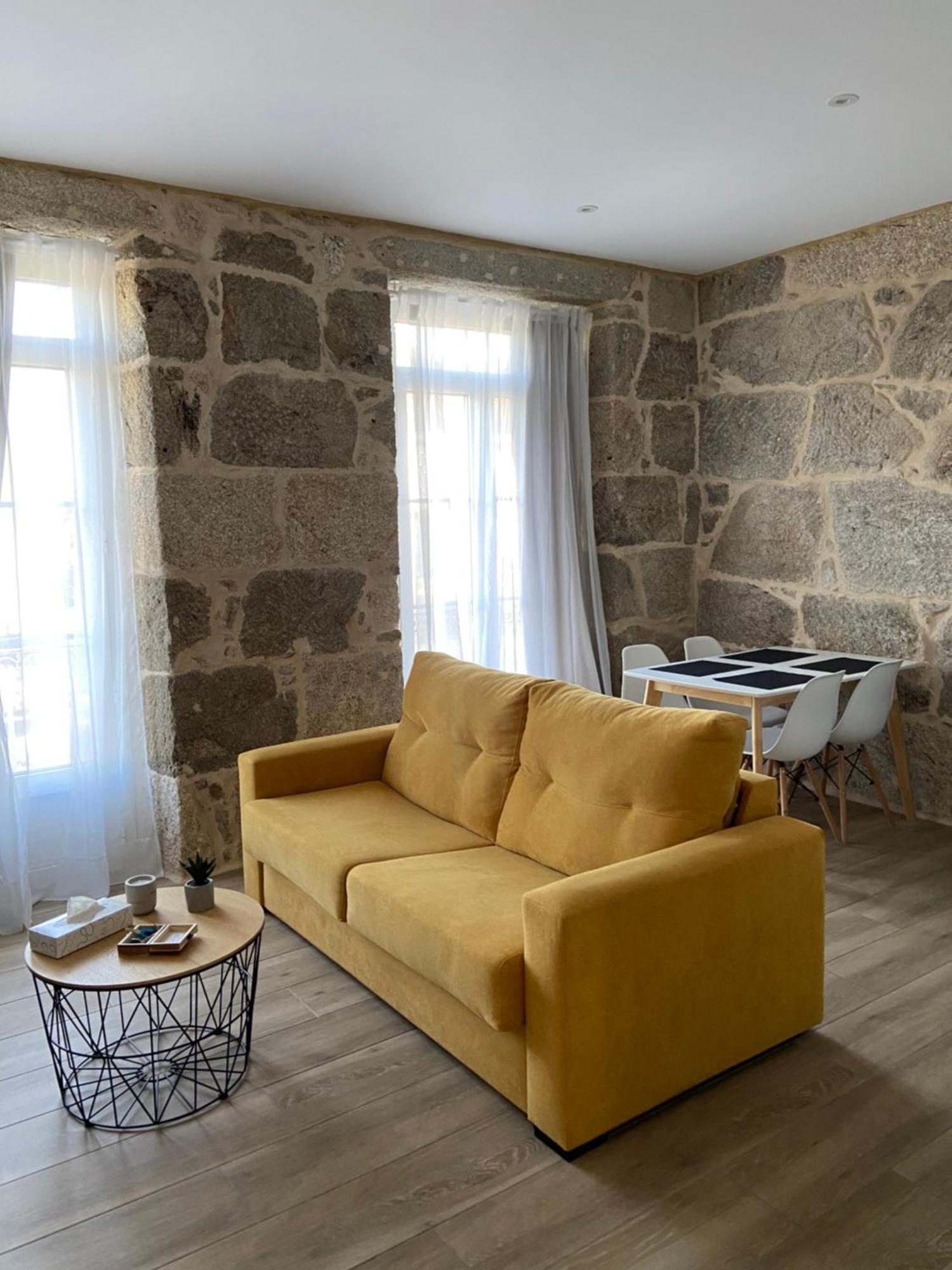 Reginita Apartamentos Arbo المظهر الخارجي الصورة