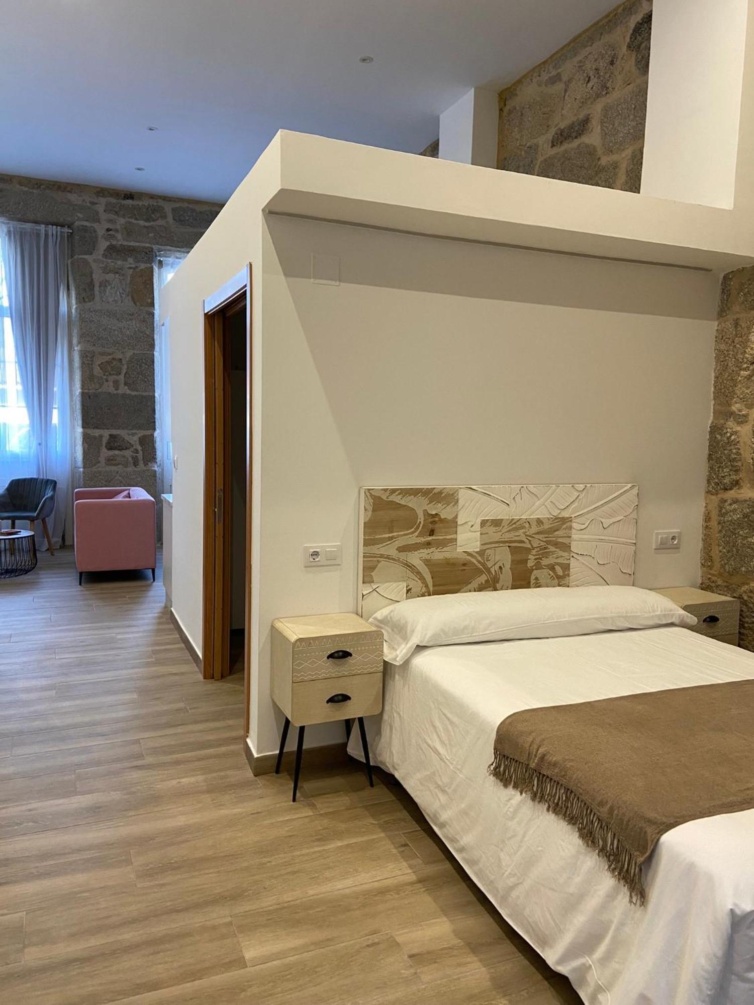 Reginita Apartamentos Arbo المظهر الخارجي الصورة