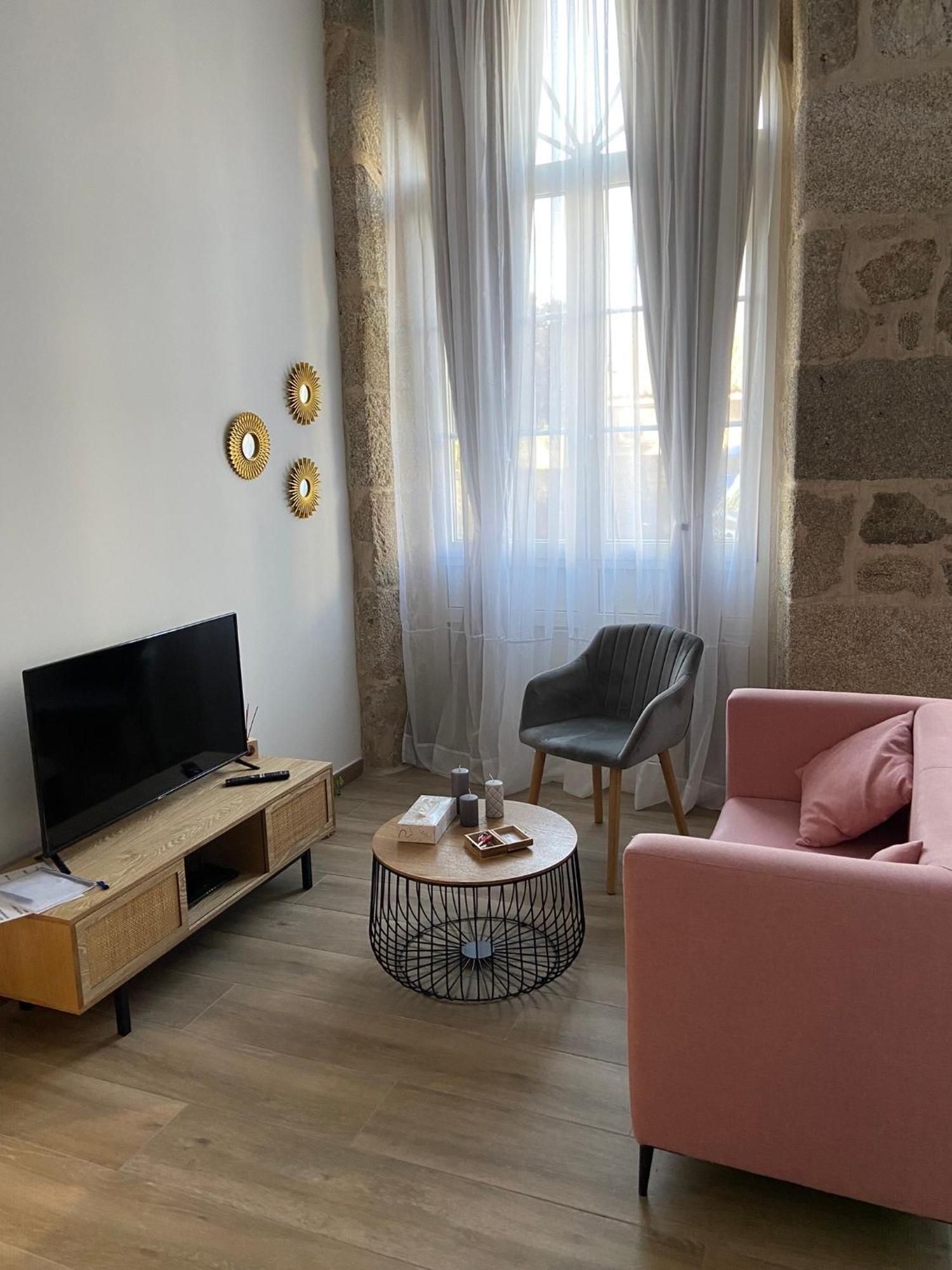 Reginita Apartamentos Arbo المظهر الخارجي الصورة